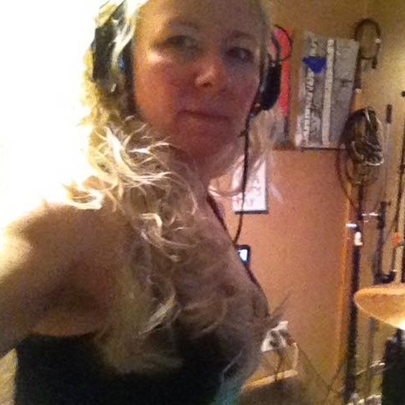 Meet your Posher, Chris - Picture 1 of 1